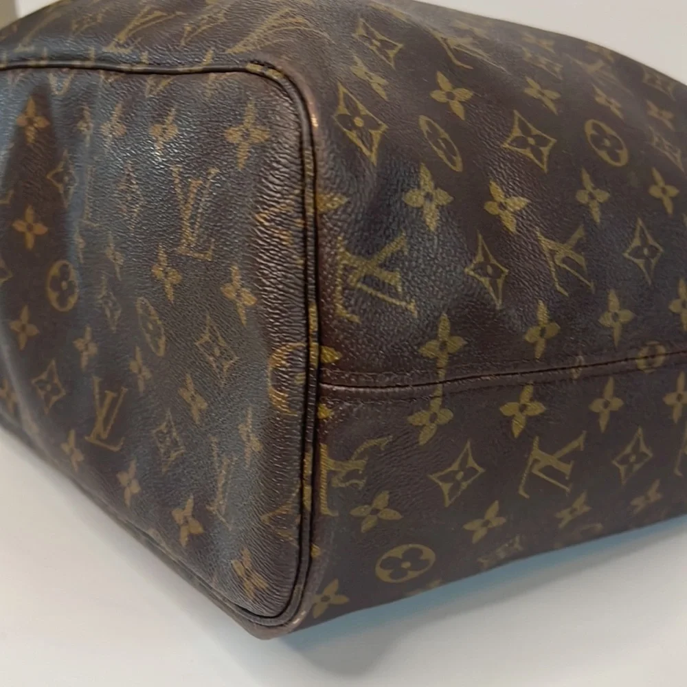 Louis Vuitton Neverfull MM monogram beige interior - Picture 7 of 16